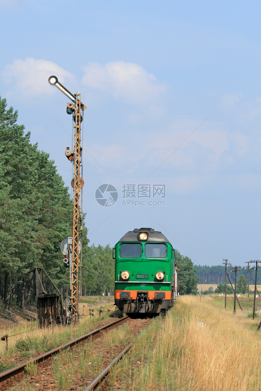 客乘火车信号爱好列车历史阳光引擎运输铁路农村风景图片