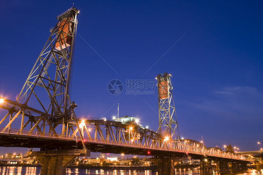 俄勒冈州波特兰钢桥夜景图片