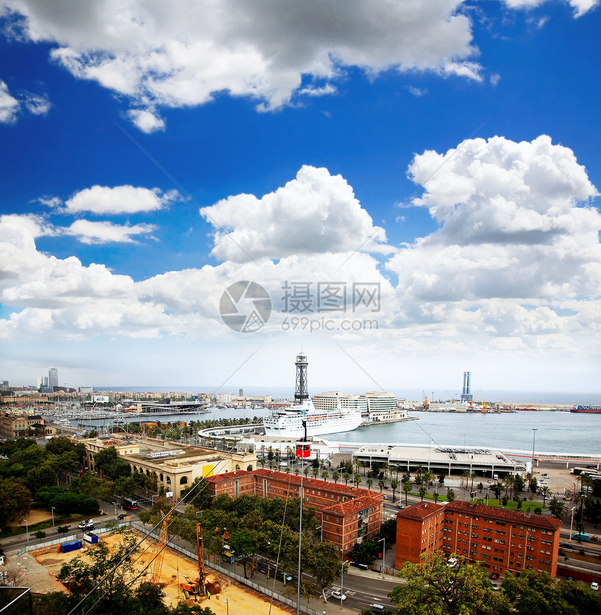 巴塞罗那市和港湾的空中观察天空天线游客吸引力商业旅游旅行港口观光办公室图片