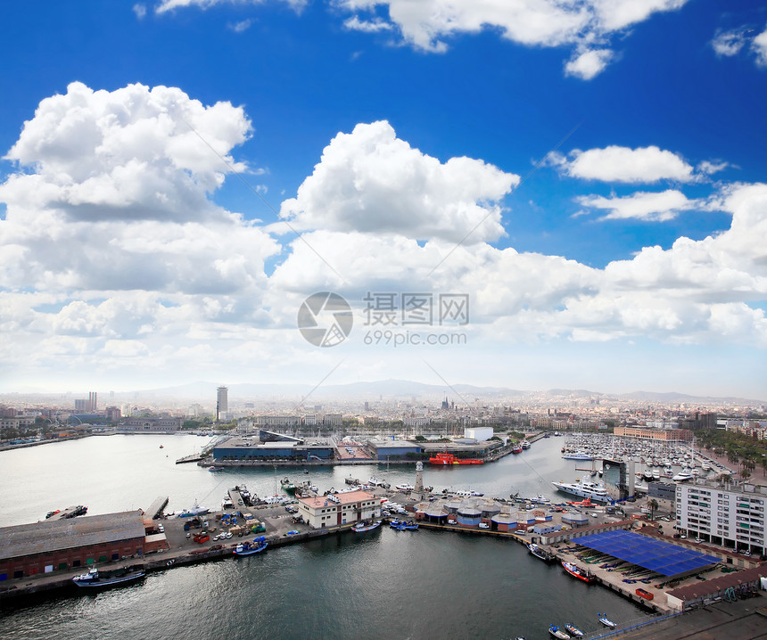 巴塞罗那市和港湾的空中观察吸引力旅行观光天空地标游客建筑旅游椭圆形摩天大楼图片