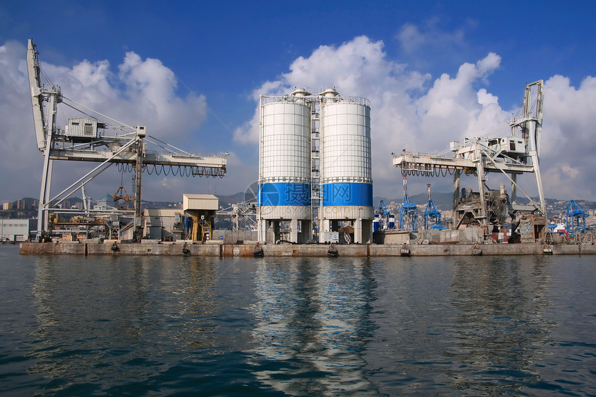热诺瓦港贮存货运货物工厂送货海洋海岸重量起重机奢华图片