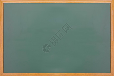 绿色的黑板带木板框的空纸板背景
