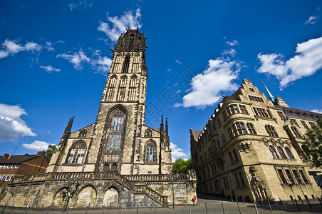 杜伊斯堡和Townhall大厅建筑城市石头教会背景