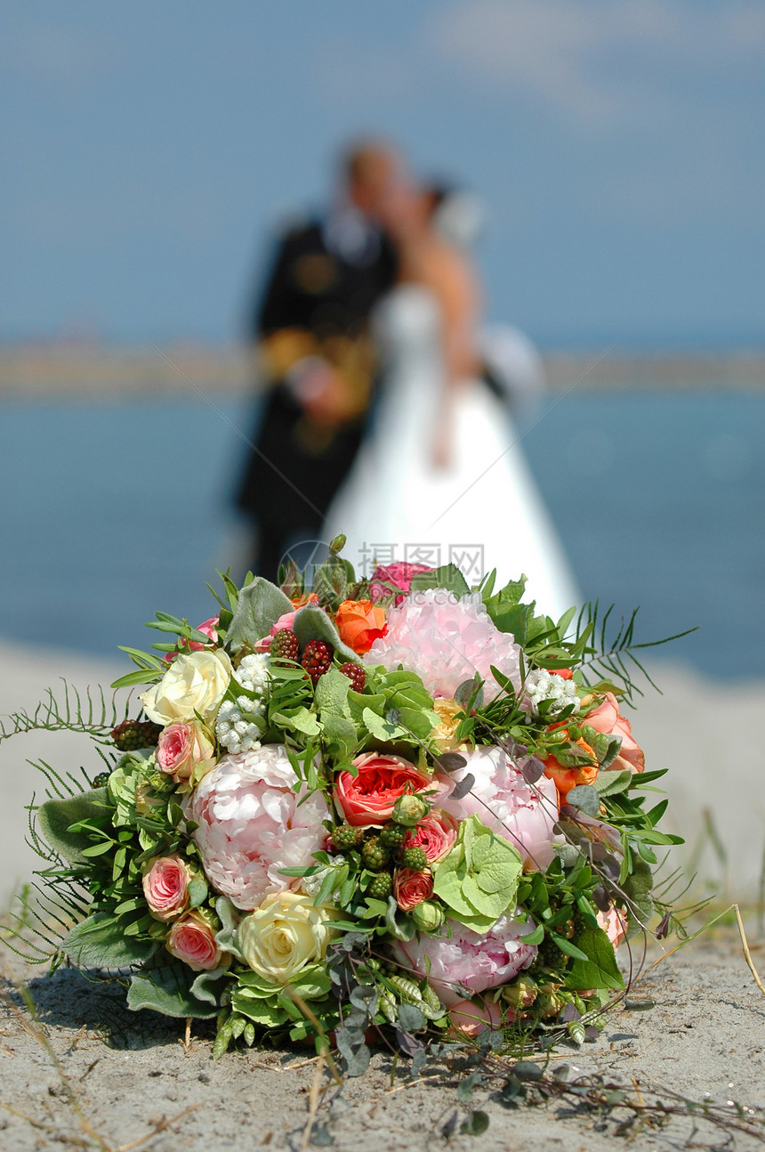 花束 新娘和新郎图片
