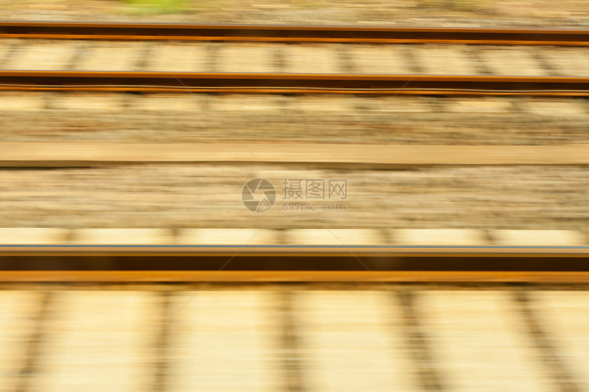 移动模糊铁路轨道图片
