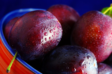 李子水果陶瓷碗管道食物紫色制品营养叶子李子饮食团体甜点水果背景