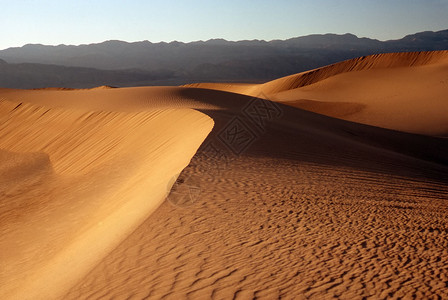加利福尼亚州死亡谷沙丘日落干旱阴影涟漪沙漠沙丘干燥高清图片素材