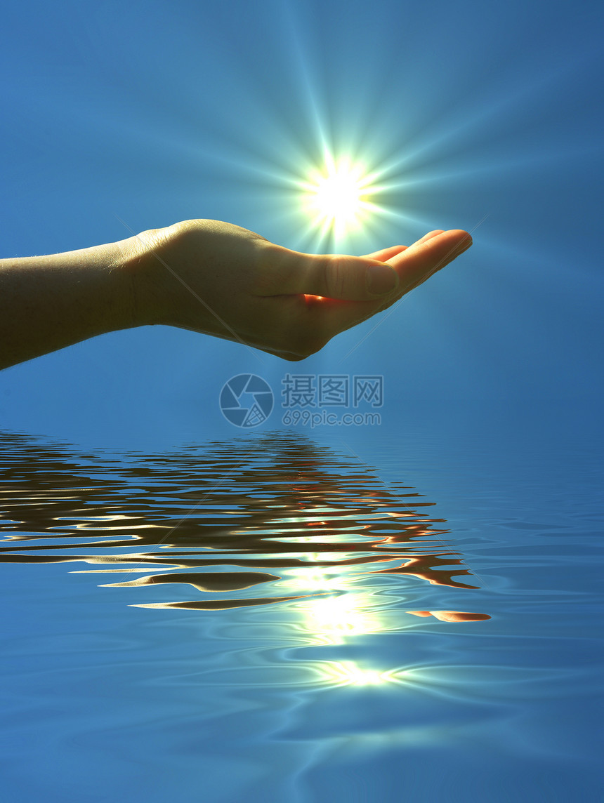 手捧太阳天空反射生态海浪手指温泉天堂自由射线活力图片