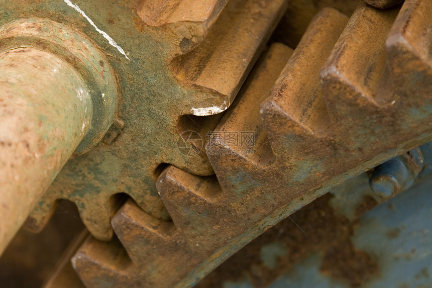 细细的旧生锈齿轮牙齿车轮滑轮宏观机器衰变旋转机械引擎工厂图片