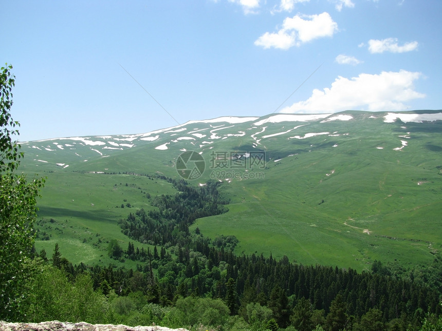 阿尔卑斯山草原旅行风景高山天空冰川距离草甸山丘路线旅游图片