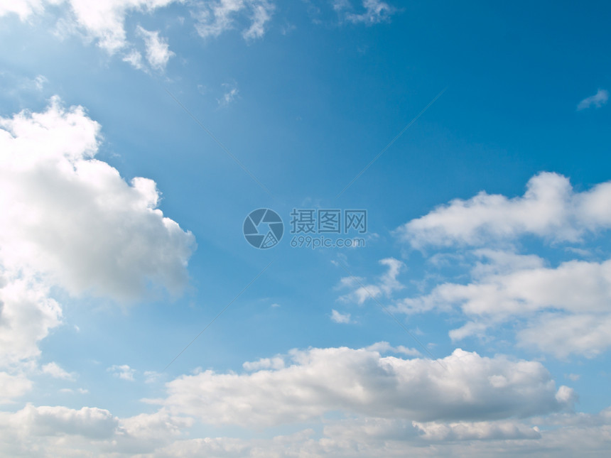 蓝蓝天空气氛晴天云景气候蓝色云雾环境天蓝色天气季节图片