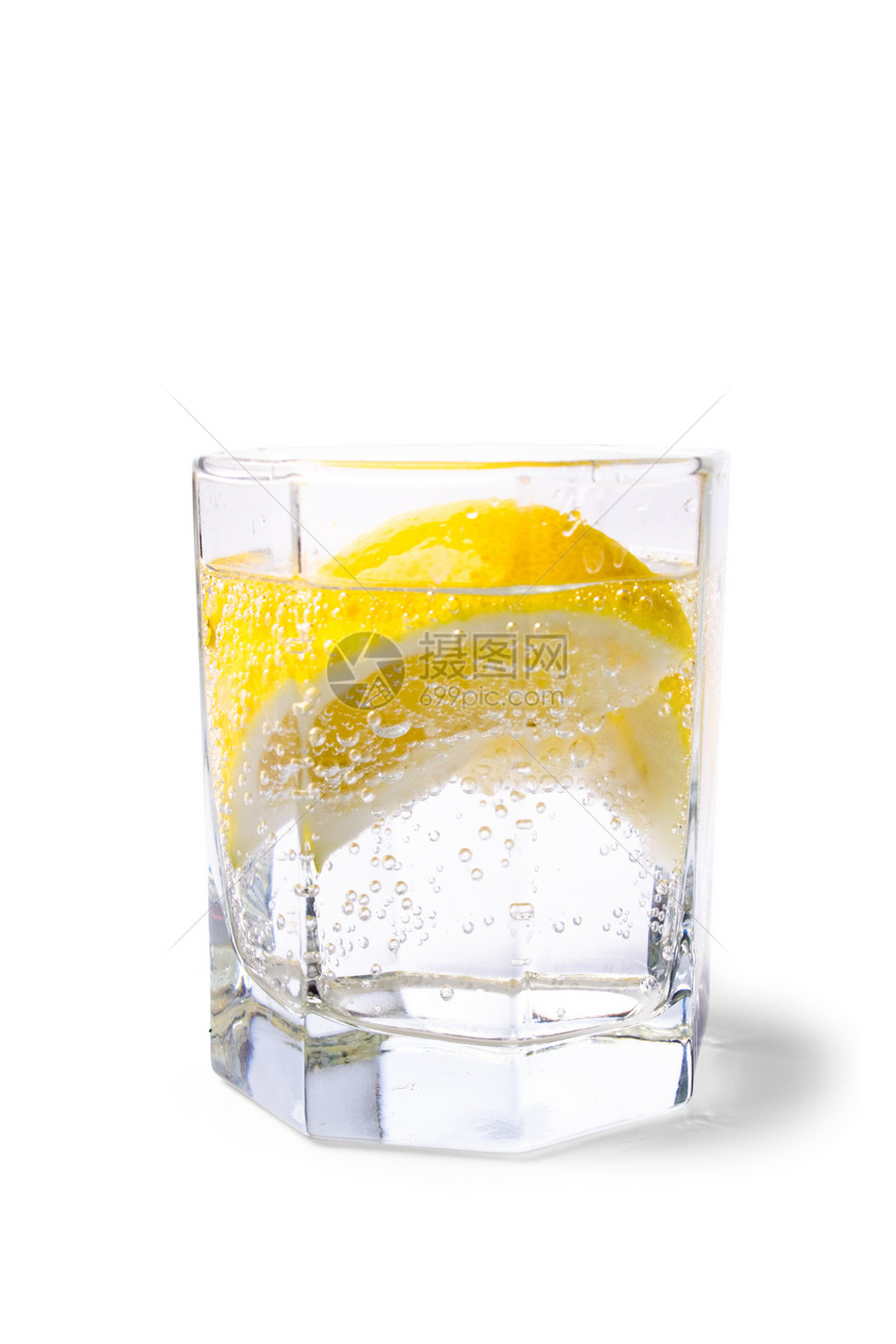 苏汽水和柠檬片飞溅补品冻结黄色柠檬苏打玻璃精神饮料水果图片