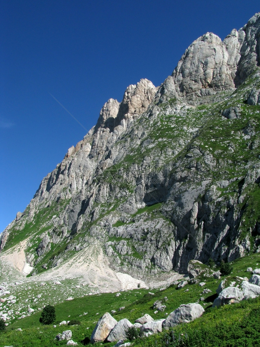 山山脉斜坡旅行全景山丘青菜草甸风景高山轨道植被图片