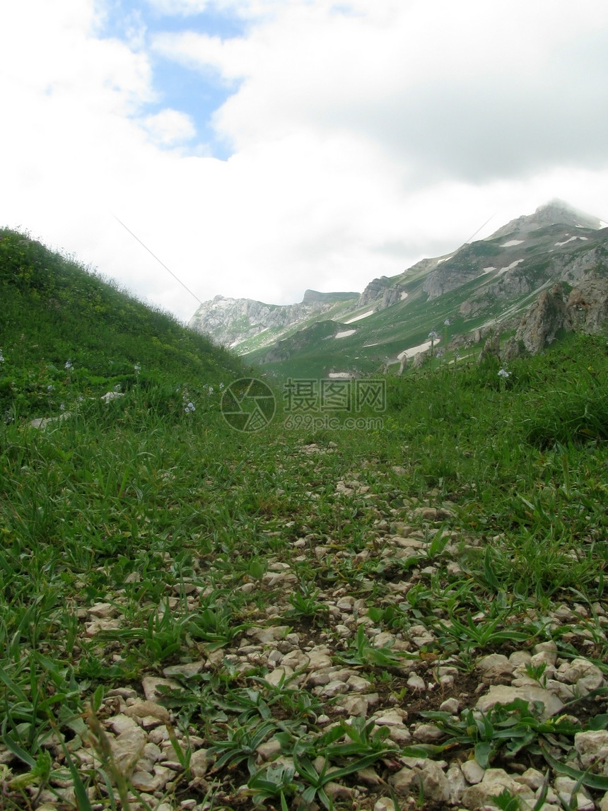 山山脉路线石头全景山丘植被解脱植物群旅行植物风景图片