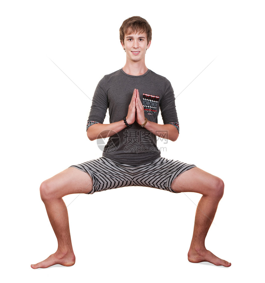 青年男子锻炼防御身体福利瑜伽力量平衡男性短裤体操体式图片