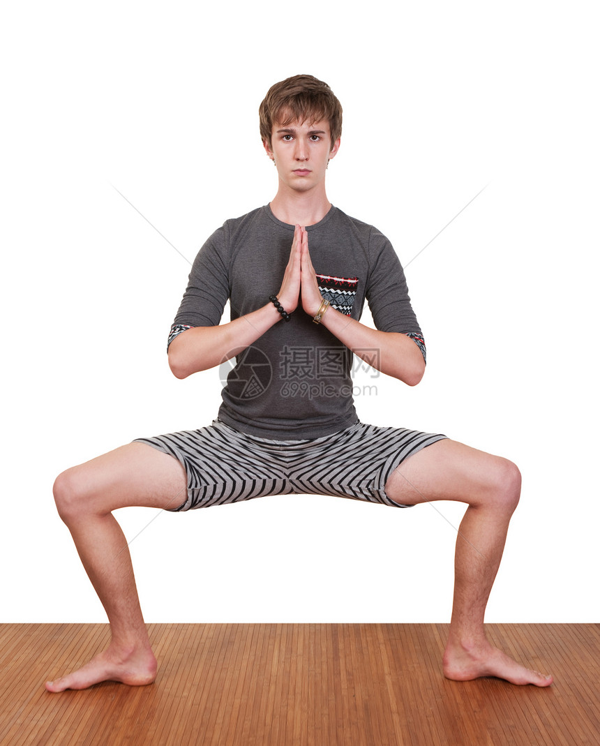 青年男子行为瑜伽图片