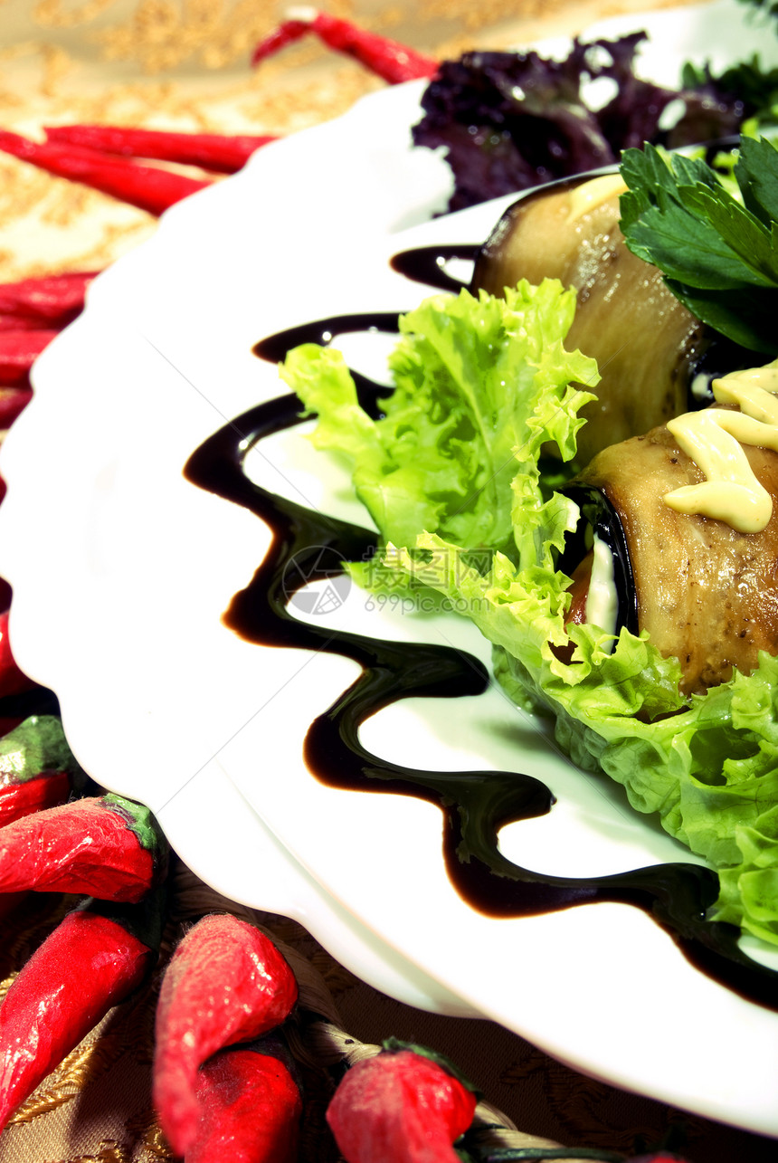 Aubergine 开胃菜餐厅菜单美食烹饪奢华美味香菜沙拉盘子茄子图片