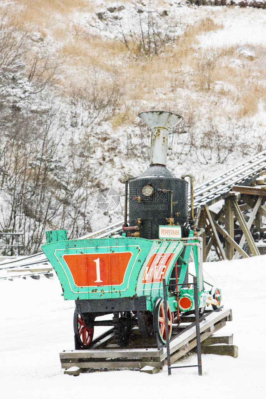 美国新罕布什尔州布雷顿森林 华盛顿高峰铁路旅行窄轨山区外观齿轨运输机车交通工具季节蒸汽图片
