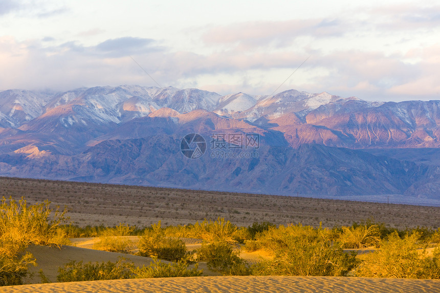 卡利福恩死亡谷国家公园水井沙沙沙沙沙丘世界旅行起伏外观流沙位置风景沙漠沙丘干旱图片