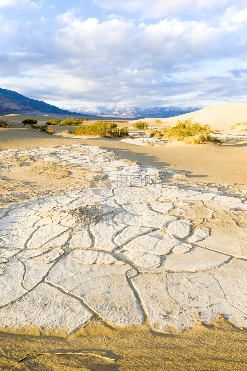 卡利福恩死亡谷国家公园水井沙沙沙沙沙丘世界旅行位置风景山脉沙丘沙漠外观起伏流沙图片