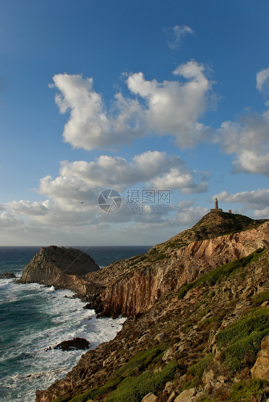 灯塔沿海风景岩石地标假期安全海洋游客旅行天空图片