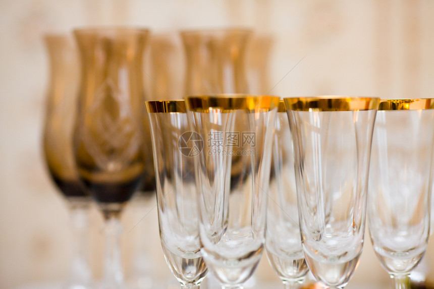 玻璃镜婚礼客人咖啡店饮料酒吧纪念日水平酒精用餐环境图片