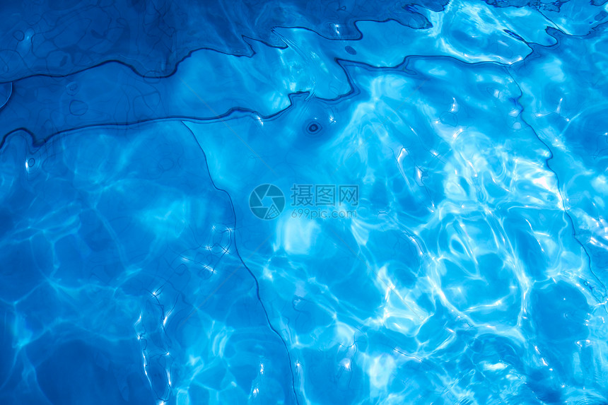 水波纹温泉洗澡辉光海浪蓝色反光液体天蓝色反射图片