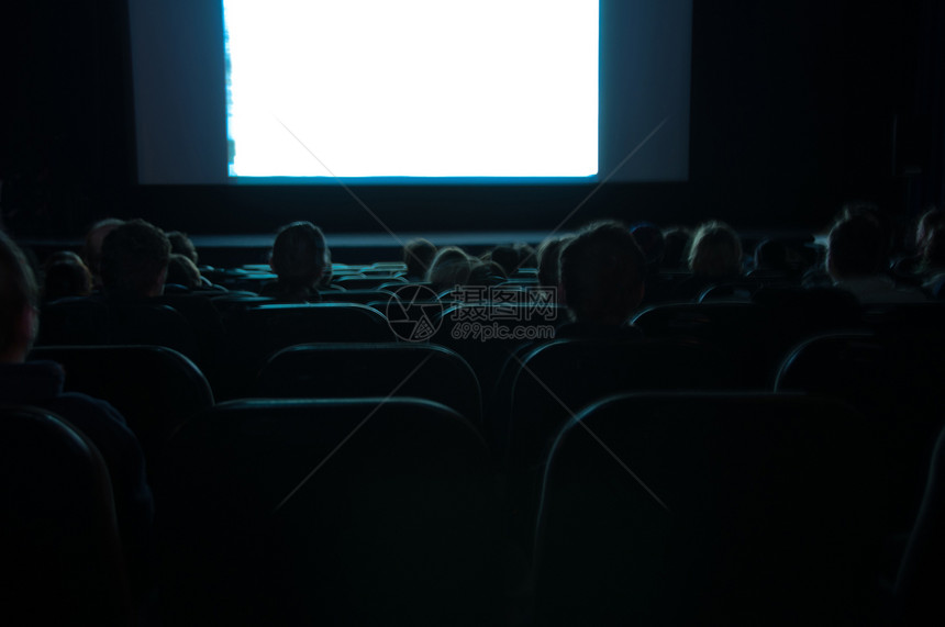 电影屏幕画面剧院推介会窗帘房子观众黑暗视频娱乐生产图片
