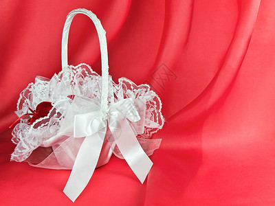 新娘篮子传统编织白色庆典蕾丝婚礼婚姻背景图片