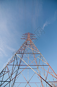 湖边的电气传输塔电金象隆照片力量能量电力天空电能输送电网活力线路背景图片