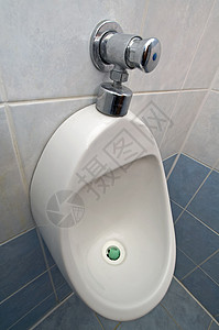 等列数浴室壁橱卫生间男性厕所民众陶瓷排尿洗手间小便池男人高清图片素材