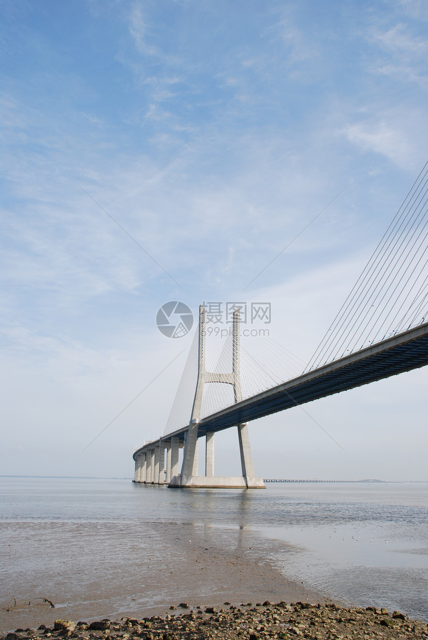 葡萄牙里斯本桥伽马地标建筑学海洋博览会天空城市金属纪念碑工程图片