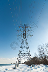 湖边的电气传输塔电金象隆活力环境天空线路电力能量力量电能电网电线背景图片