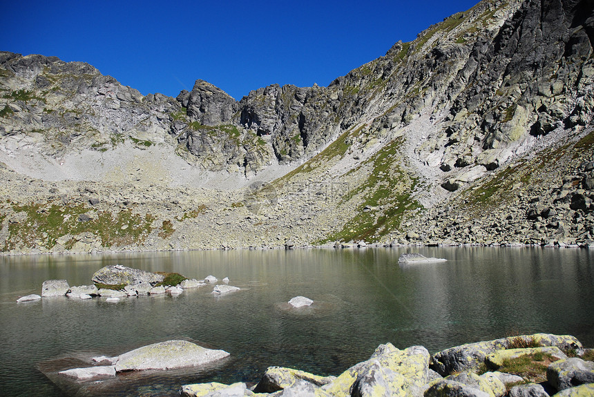 塔塔山场景绿色热情山脉顶峰冒险海拔草地山峰天空图片