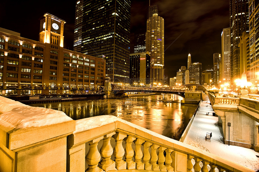 芝加哥市下城市夜摄影旅行景观办公室建筑学摩天大楼街道天际商业旅游城市图片