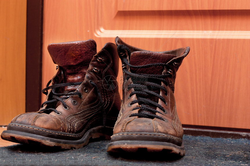 旧靴子棕色黑色蕾丝韧性工作褐色鞋带摄影灰尘衣服图片