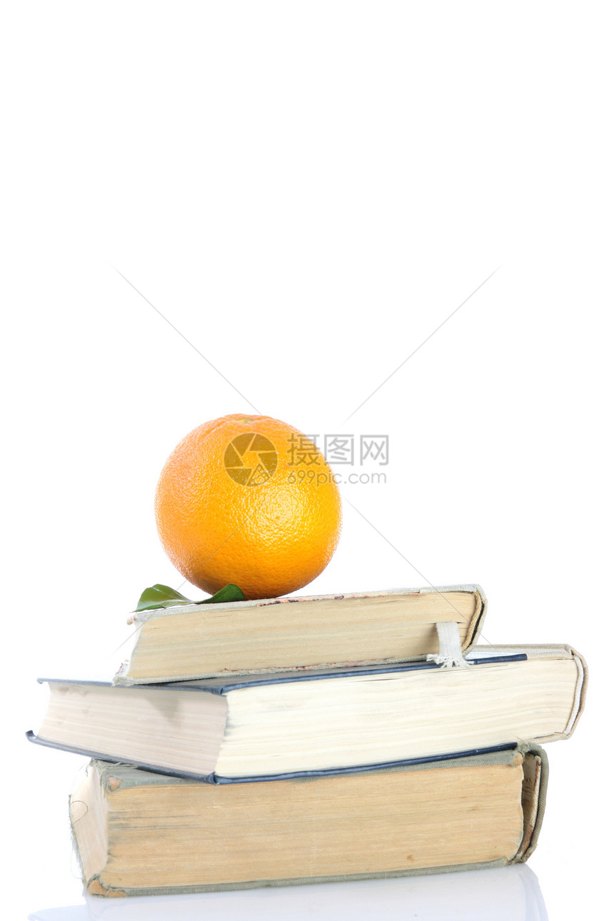 白纸上隔绝的书籍中的橙色老师科学营养教科书图书食物学习团体小吃测试图片