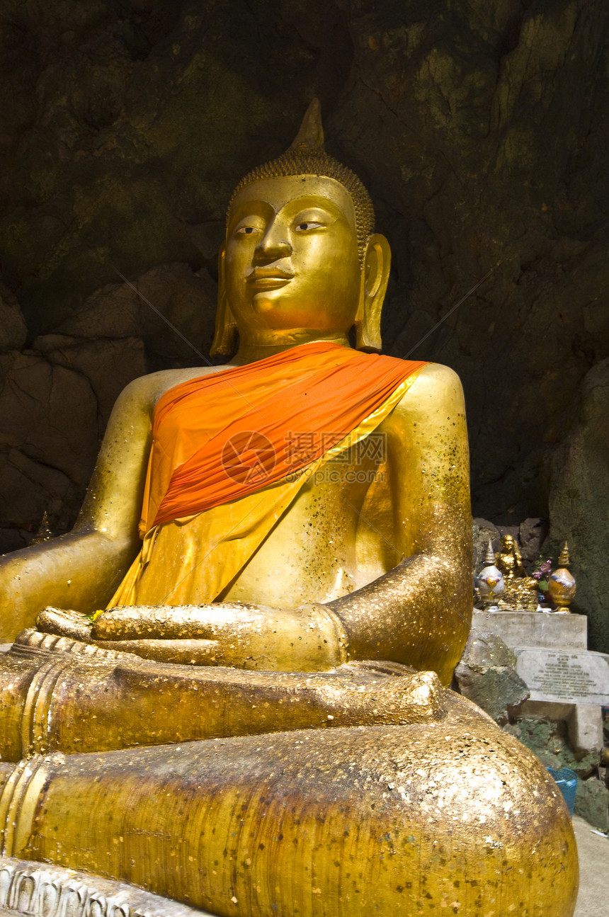 谭浩广洞穴雕塑古董石头佛教徒地标文化寺庙精神宗教雕像图片
