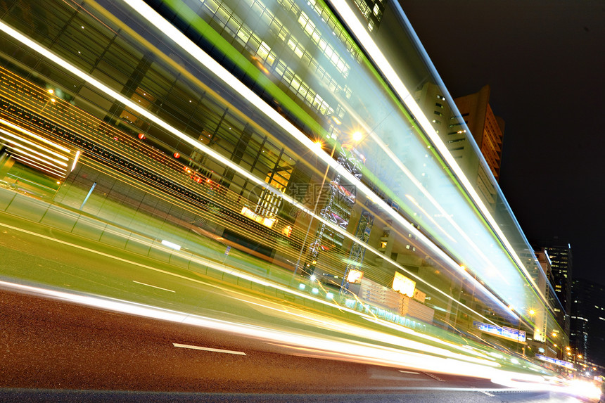 夜间现代城市场景速度街道运输建筑隧道旅行运动市中心交通图片