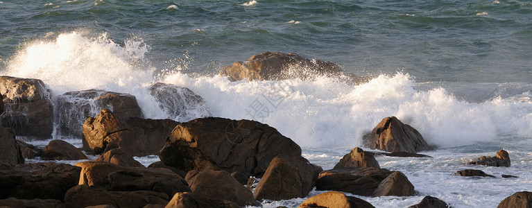 波浪海浪海岸海洋危险石头泡沫海岸线沿海活力支撑背景图片