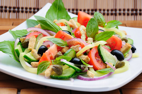 黄瓜块蔬菜沙拉加巴西黄瓜油炸健康饮食自助餐烹饪维生素餐饮午餐美食装饰背景