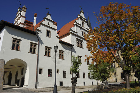 旧市政厅正方形教会建筑学背景图片