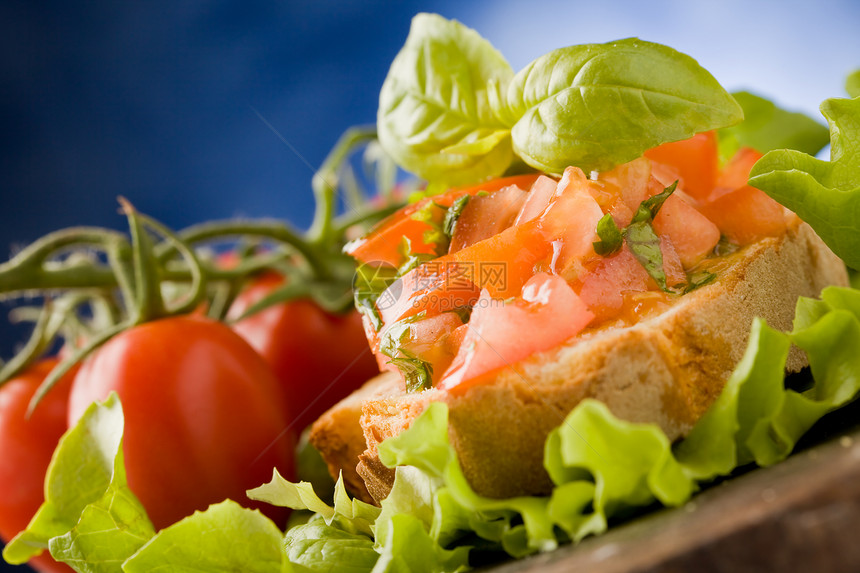 开胃菜洋葱零食沙拉食物鳀鱼美食图片