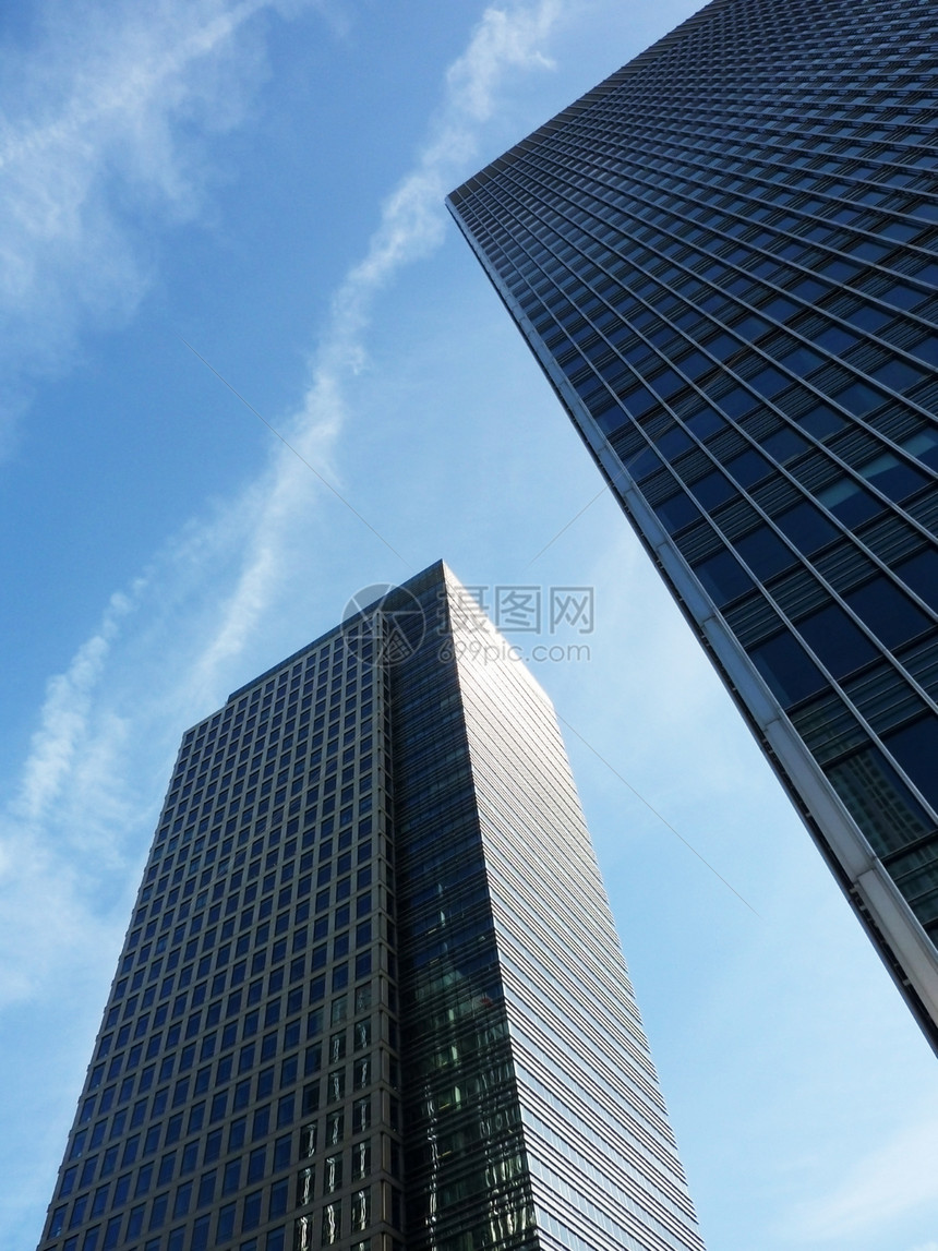 Docklands建筑展望天空摩天大楼玻璃财产蓝色建筑学地标职场管理人员港区图片