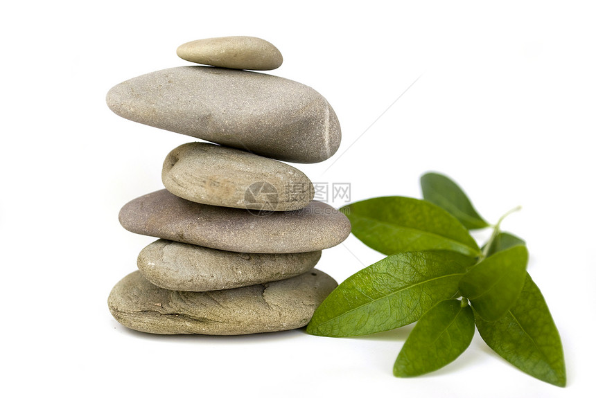 平衡的石头生活冥想鹅卵石绿色治疗白色卵石树叶精神红色图片