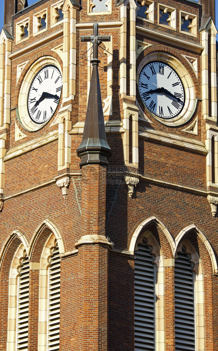 教堂的钟塔旅行宗教教会天际办公室建筑钟楼窗户医院图片