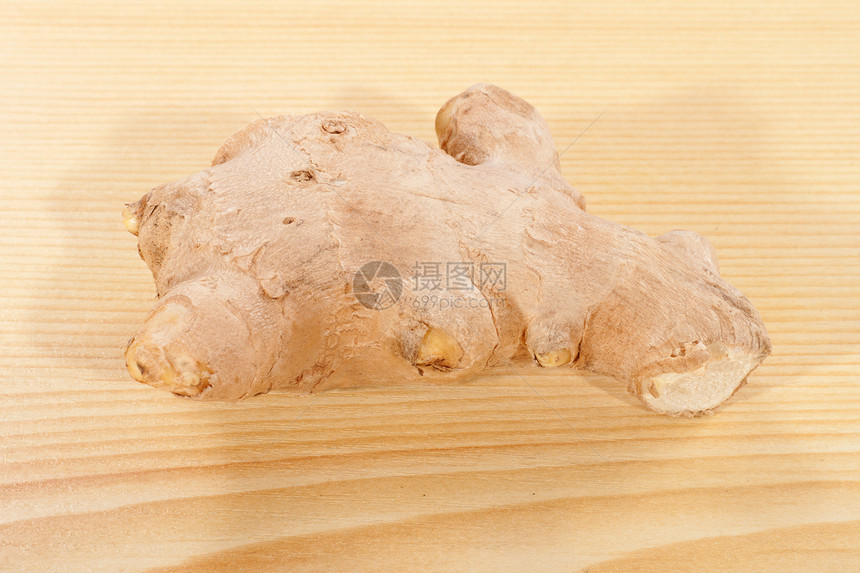 姜根棕色草本植物香料药品桌子蔬菜木头美食植物食物图片