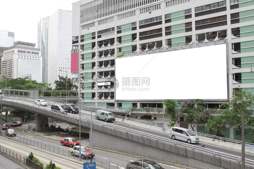 城市的空白大广告牌公共汽车玻璃商业窗户运输控制板木板日光民众建筑物图片