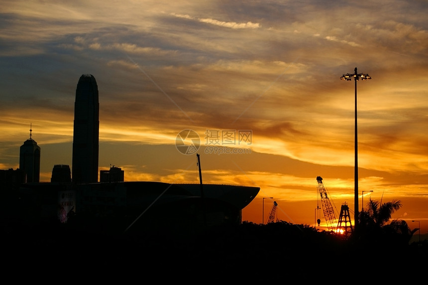 香港日落天空顶峰交通海洋办公室庇护所城市力量住宅戏剧性图片