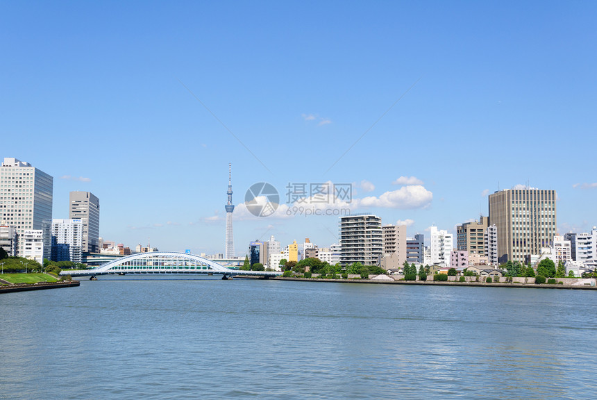 日本东京天空游客旅行副中心观光城市景观摩天大楼市中心蓝天图片